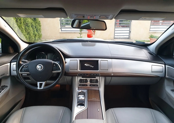 Jaguar XF cena 58000 przebieg: 65000, rok produkcji 2013 z Rzeszów małe 254